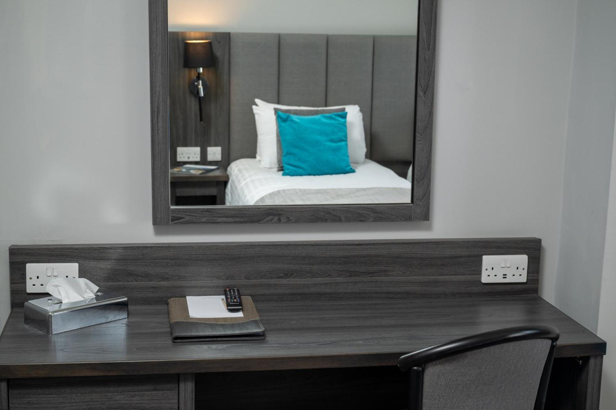Hawkstone Park Hotel Wem Ngoại thất bức ảnh